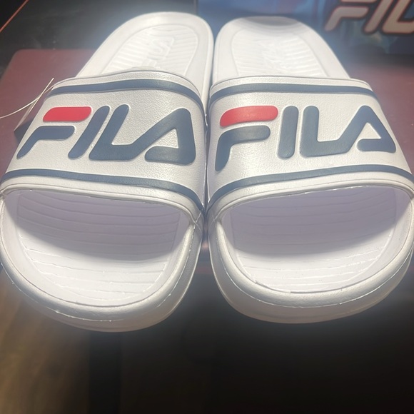Men FILA Slides - Picture 3 of 8